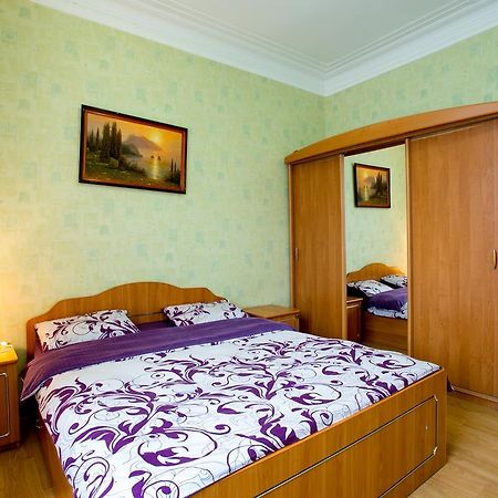 Apartments On Bolshaya Morskaya 65 Mykolaïv Extérieur photo
